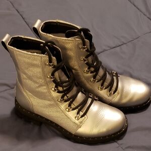 Sorel Lenox Lace Pure Silver Boots - Size 9 *Worn Once*
